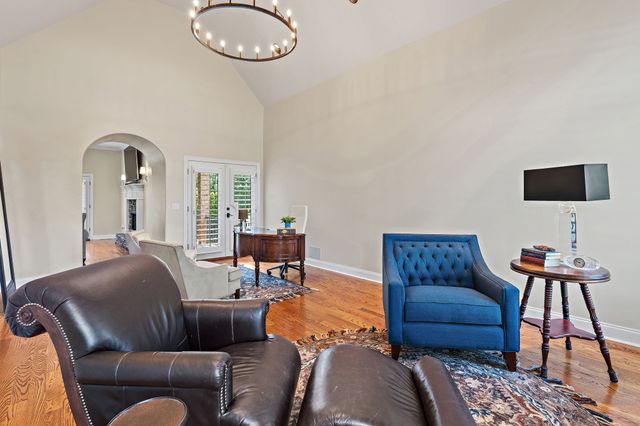 618 Ridgecrest Ln, Lebanon, TN 37087