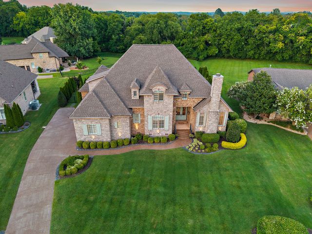 618 Ridgecrest Ln, Lebanon, TN 37087