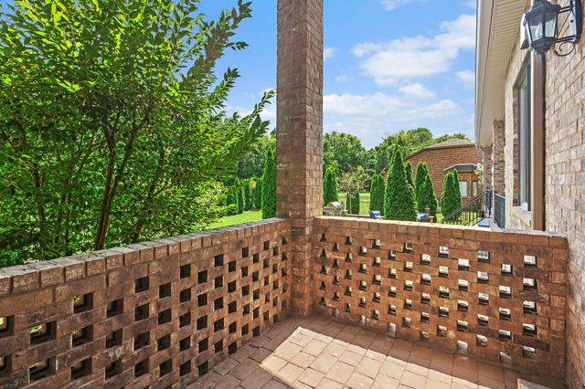 618 Ridgecrest Ln, Lebanon, TN 37087