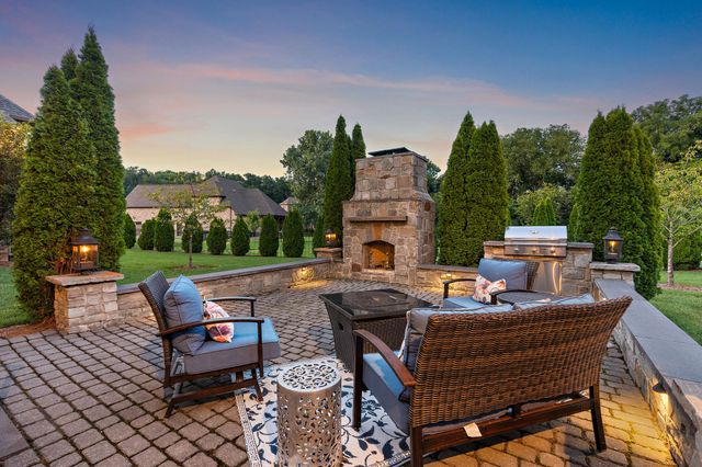 618 Ridgecrest Ln, Lebanon, TN 37087