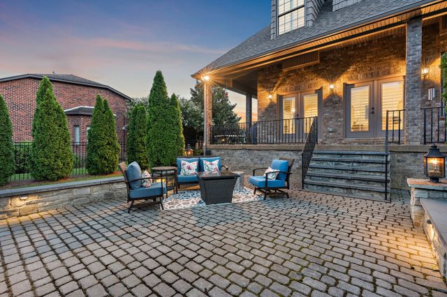 618 Ridgecrest Ln, Lebanon, TN 37087