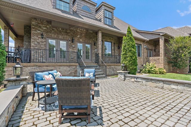 618 Ridgecrest Ln, Lebanon, TN 37087