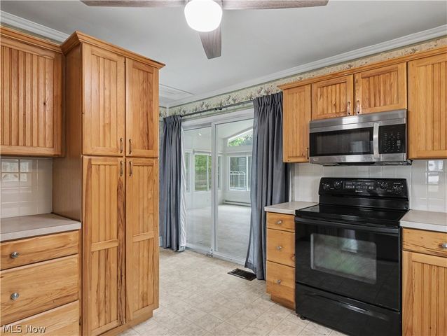 444 Letchworth Drive, Akron, OH 44303