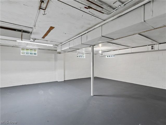 444 Letchworth Drive, Akron, OH 44303