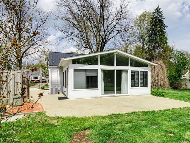 444 Letchworth Drive, Akron, OH 44303