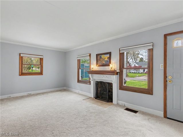 444 Letchworth Drive, Akron, OH 44303