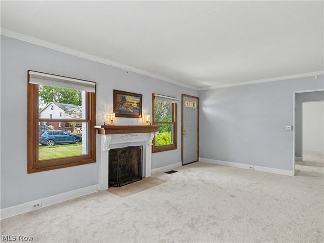 444 Letchworth Drive, Akron, OH 44303