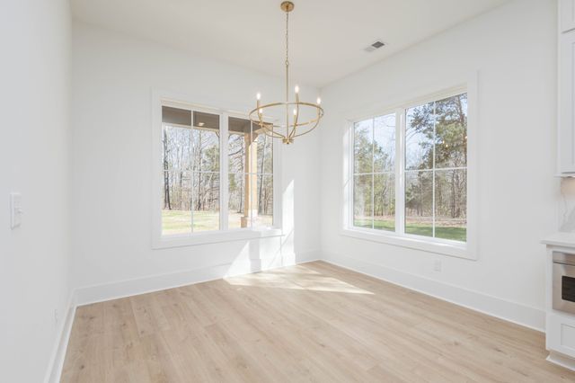 7771 Barnhill Road, Primm Springs, TN 38476