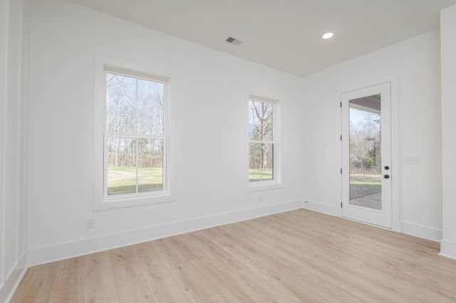 7771 Barnhill Road, Primm Springs, TN 38476