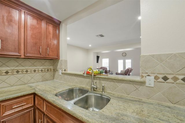 5707 Innsbruck Street, Bellaire, TX 77401