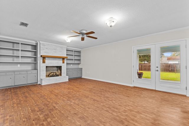 1341 Mississippi 42, Petal, MS 39465