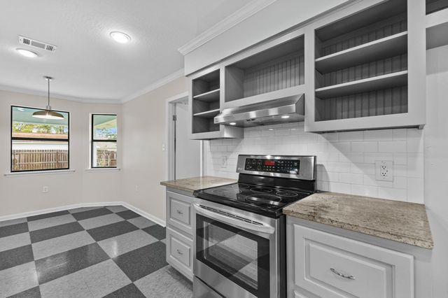 1341 Mississippi 42, Petal, MS 39465