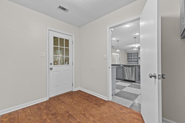 1341 Mississippi 42, Petal, MS 39465