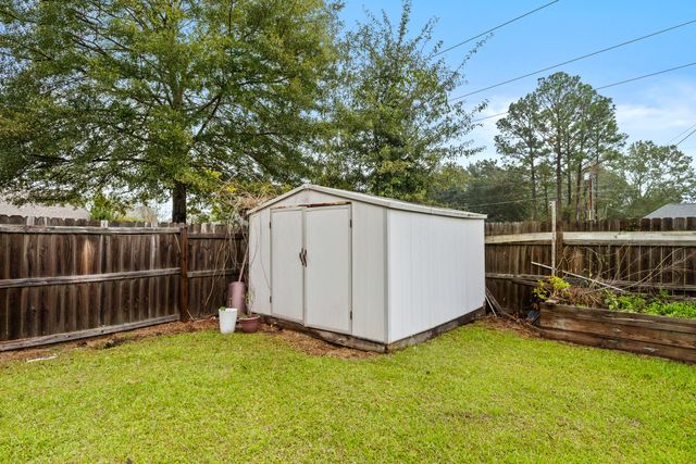 1341 Mississippi 42, Petal, MS 39465