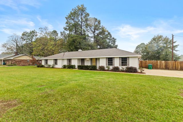 1341 Mississippi 42, Petal, MS 39465