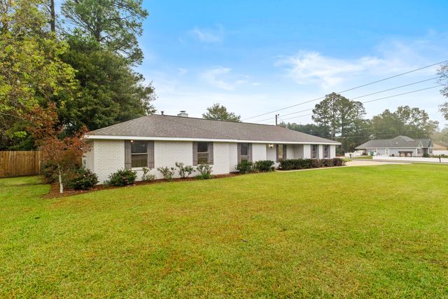 1341 Mississippi 42, Petal, MS 39465
