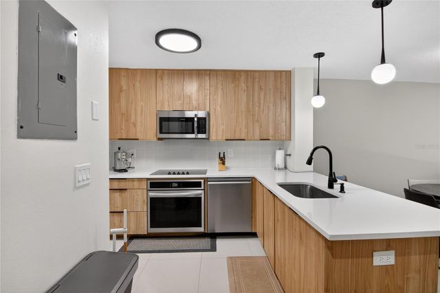 5356 BURNING TREE DRIVE D-07-2, Orlando, FL 32811