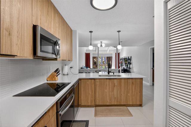 5356 BURNING TREE DRIVE D-07-2, Orlando, FL 32811