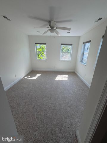 119 S DURHAM ST, Baltimore, MD 21231