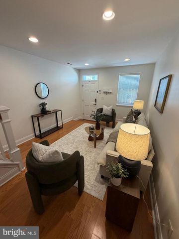 119 S DURHAM ST, Baltimore, MD 21231