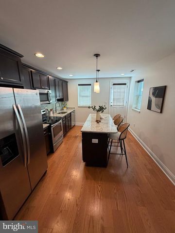 119 S DURHAM ST, Baltimore, MD 21231