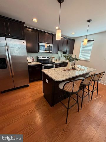 119 S DURHAM ST, Baltimore, MD 21231