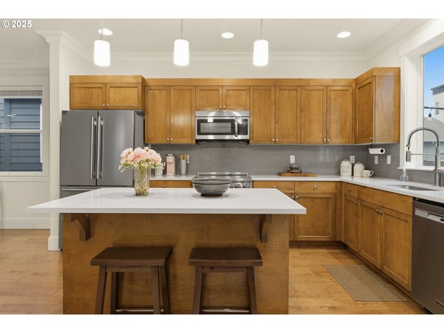 5406 Ne COUCH St, Portland, OR 97213