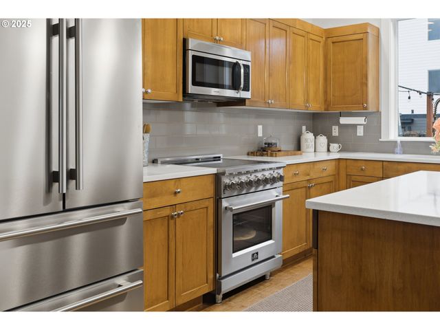 5406 Ne COUCH St, Portland, OR 97213