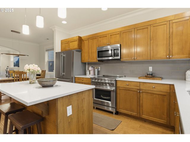 5406 Ne COUCH St, Portland, OR 97213