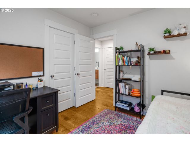 5406 Ne COUCH St, Portland, OR 97213