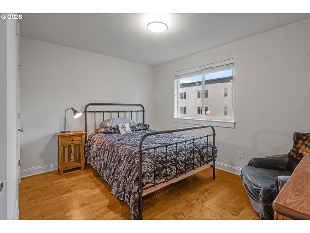 5406 Ne COUCH St, Portland, OR 97213