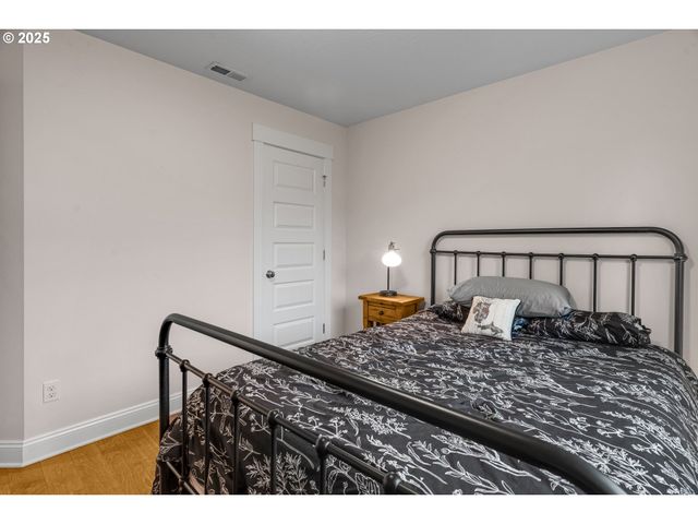 5406 Ne COUCH St, Portland, OR 97213