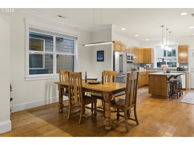 5406 Ne COUCH St, Portland, OR 97213