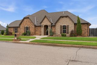 4109 Acoma Drive, Moore, OK 73160