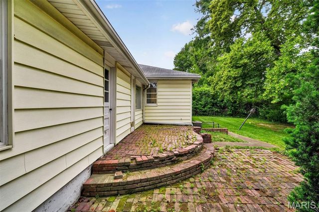 11147 Olive Boulevard, Creve Coeur, MO 63141