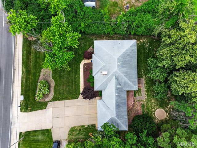 11147 Olive Boulevard, Creve Coeur, MO 63141