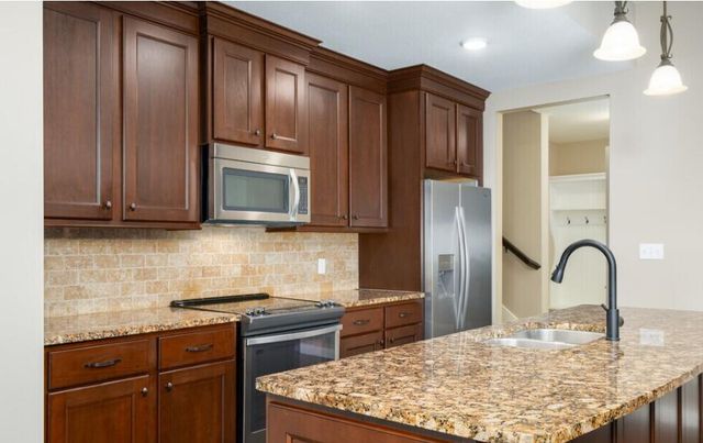 1608 RESIDENCE DR, Columbia, MO 65201