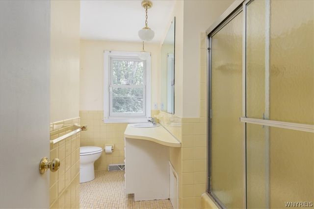 181 Halwill AKA 40 Parkledge Drive, Amherst, NY 14226