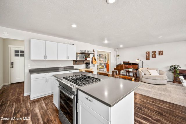1215 E SHOREWOOD CT, Coeur D'alene, ID 83815