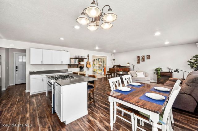 1215 E SHOREWOOD CT, Coeur D'alene, ID 83815