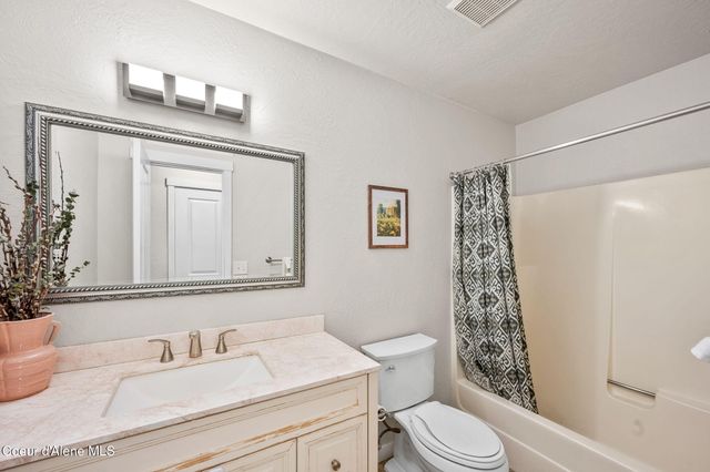 1215 E SHOREWOOD CT, Coeur D'alene, ID 83815