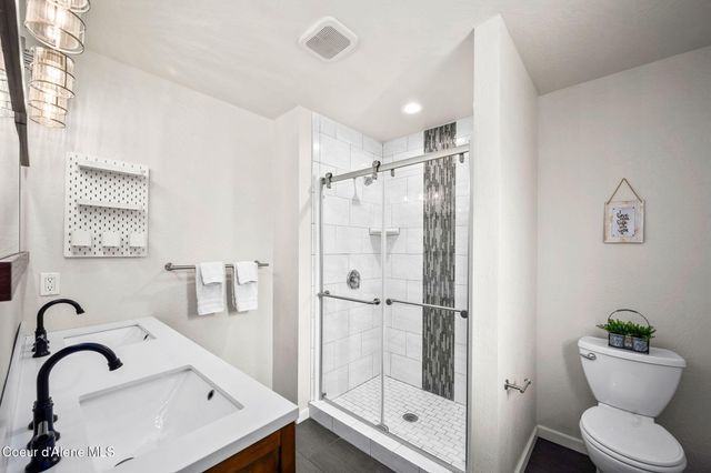 1215 E SHOREWOOD CT, Coeur D'alene, ID 83815