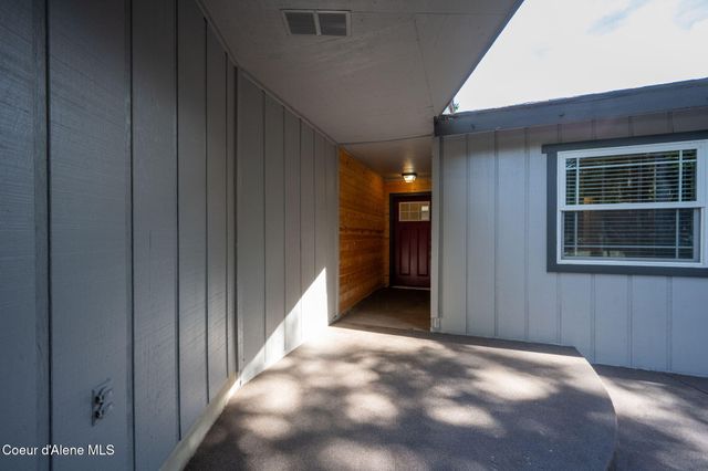 1215 E SHOREWOOD CT, Coeur D'alene, ID 83815