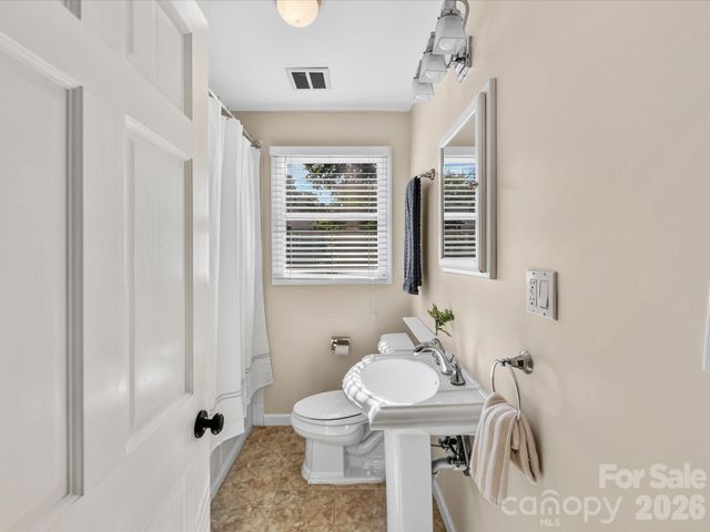 1824 Chestnut Avenue, Charlotte, NC 28205