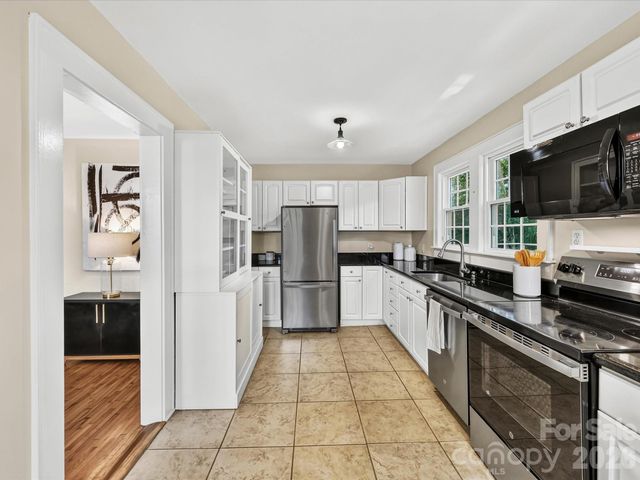 1824 Chestnut Avenue, Charlotte, NC 28205