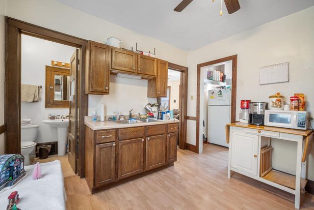 1047 W Washington STREET, West Bend, WI 53095