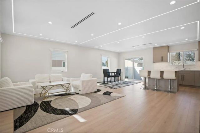 1239 N Reese Place, Burbank, CA 91506