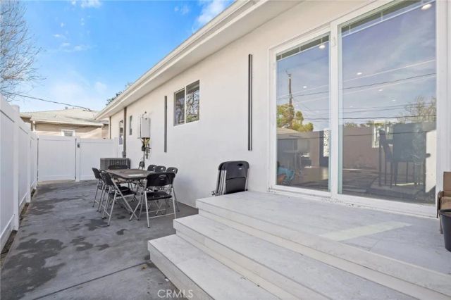 1239 N Reese Place, Burbank, CA 91506