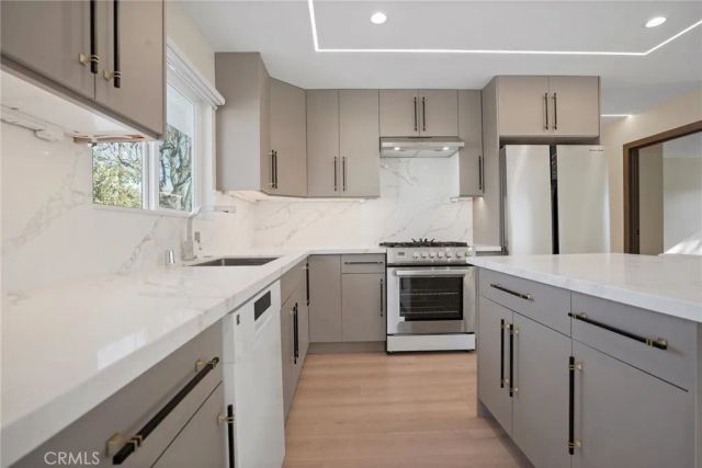 1239 N Reese Place, Burbank, CA 91506