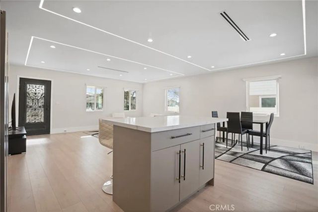 1239 N Reese Place, Burbank, CA 91506